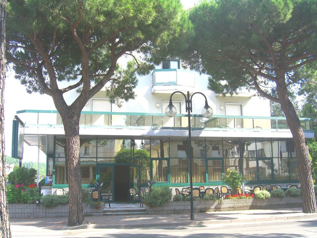 Hotel New Tiffany'S Park Lido di Jesolo Exterior foto